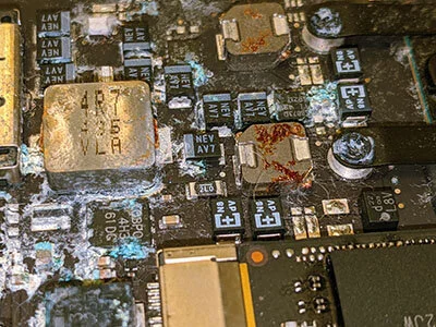 Reparasjon av vannskade på PC hos EasyPC - bilde 2